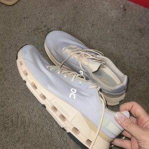 On running shoes size 10 women’s